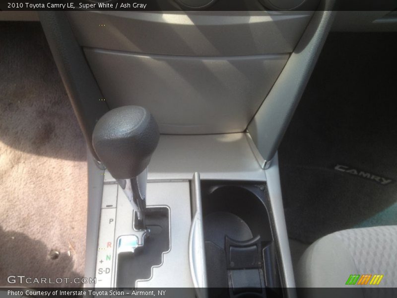 Super White / Ash Gray 2010 Toyota Camry LE