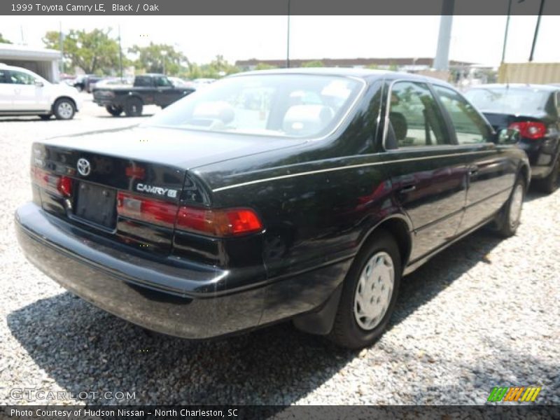 Black / Oak 1999 Toyota Camry LE