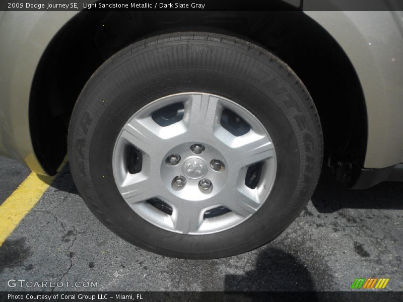 Light Sandstone Metallic / Dark Slate Gray 2009 Dodge Journey SE