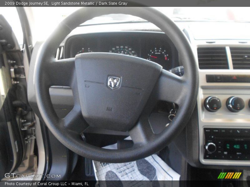 Light Sandstone Metallic / Dark Slate Gray 2009 Dodge Journey SE