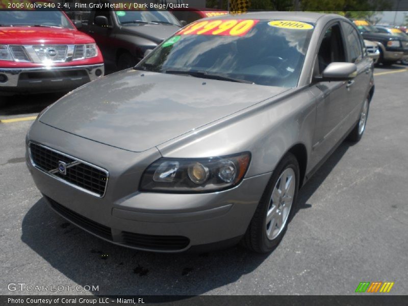 Flint Gray Metallic / Dark Beige/Quartz 2006 Volvo S40 2.4i