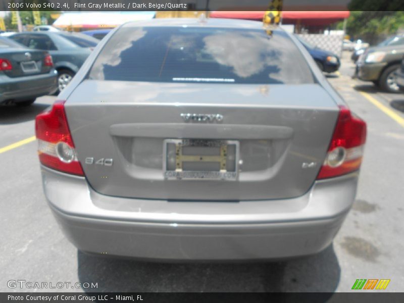 Flint Gray Metallic / Dark Beige/Quartz 2006 Volvo S40 2.4i