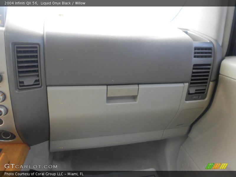 Liquid Onyx Black / Willow 2004 Infiniti QX 56