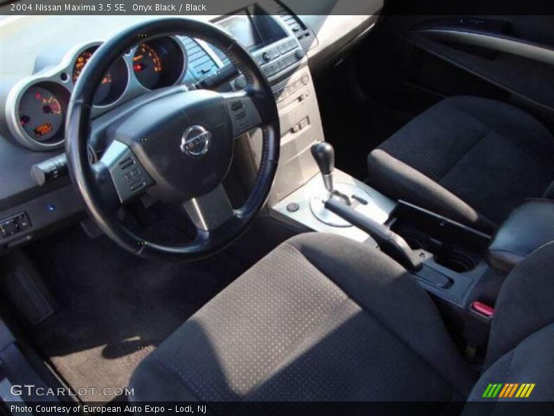 Onyx Black / Black 2004 Nissan Maxima 3.5 SE