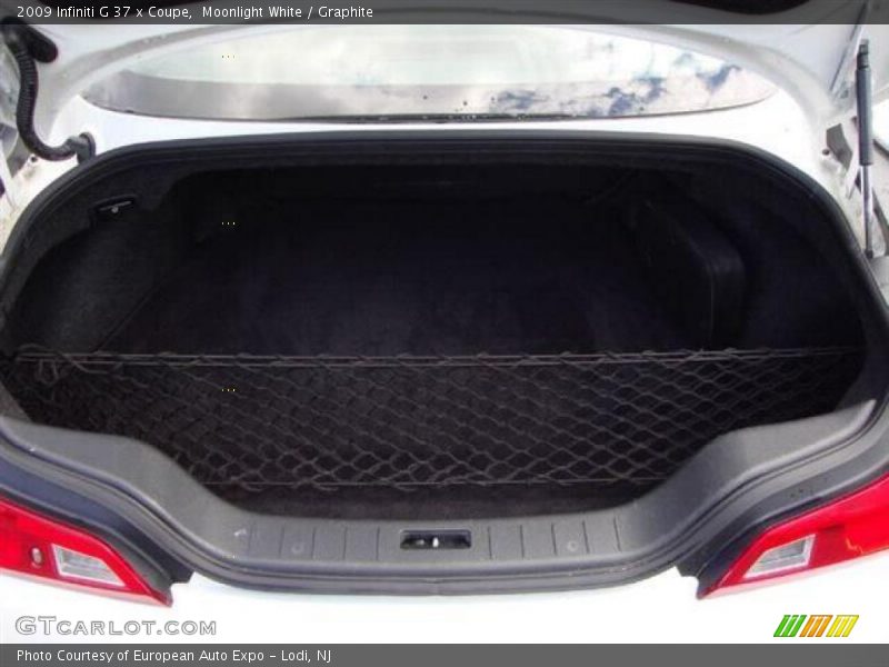 Moonlight White / Graphite 2009 Infiniti G 37 x Coupe