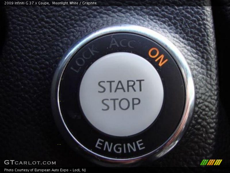 Moonlight White / Graphite 2009 Infiniti G 37 x Coupe