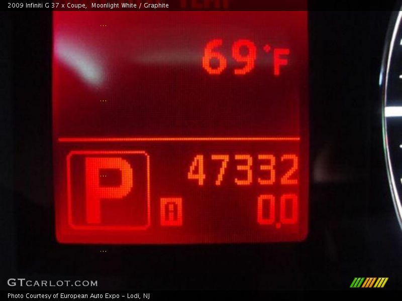 Moonlight White / Graphite 2009 Infiniti G 37 x Coupe