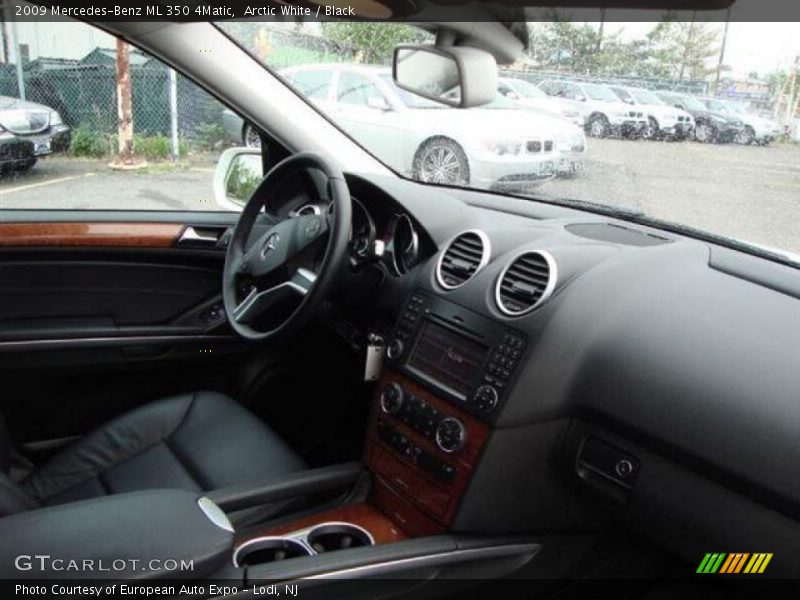 Arctic White / Black 2009 Mercedes-Benz ML 350 4Matic