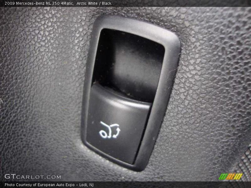 Arctic White / Black 2009 Mercedes-Benz ML 350 4Matic