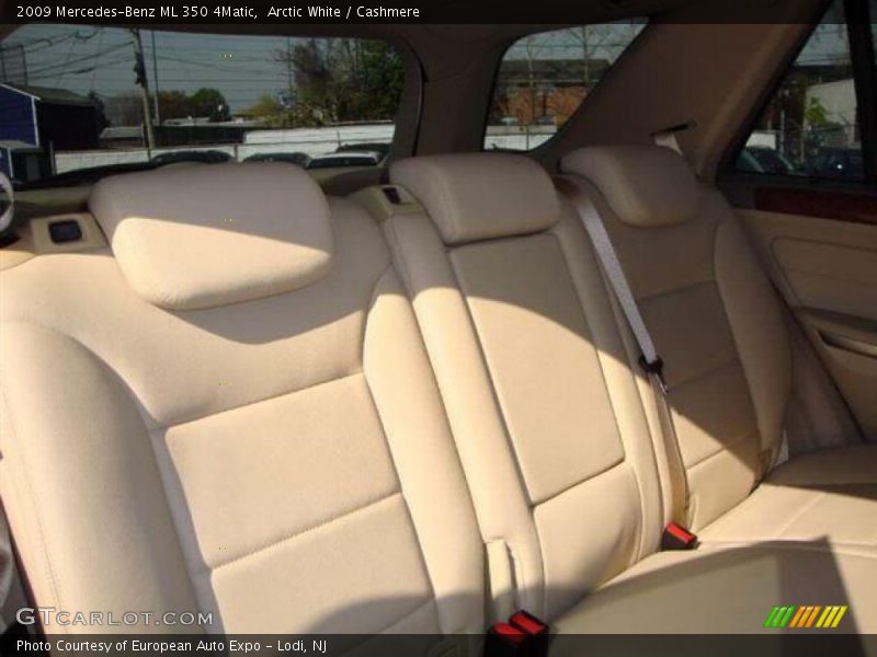 Arctic White / Cashmere 2009 Mercedes-Benz ML 350 4Matic