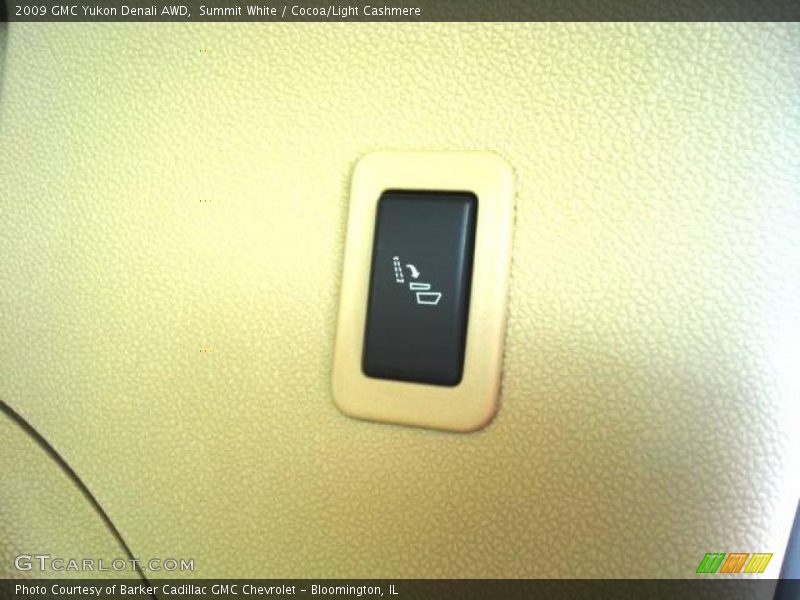 Summit White / Cocoa/Light Cashmere 2009 GMC Yukon Denali AWD
