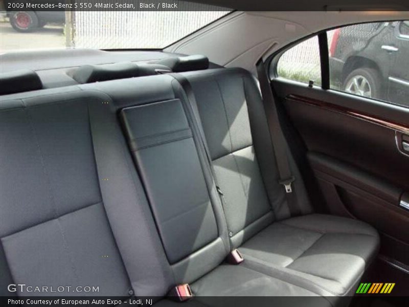 Black / Black 2009 Mercedes-Benz S 550 4Matic Sedan