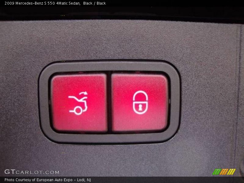 Black / Black 2009 Mercedes-Benz S 550 4Matic Sedan