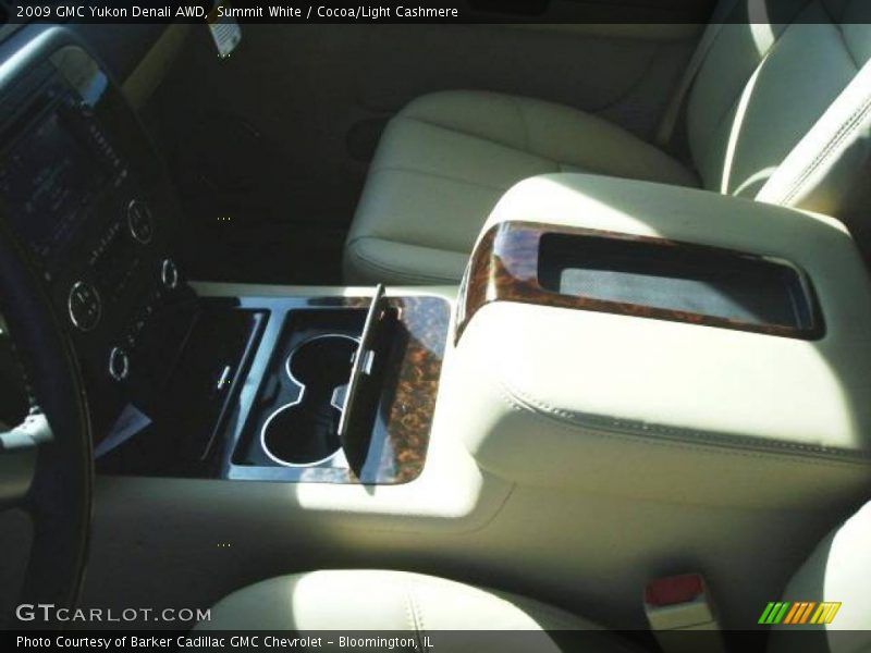 Summit White / Cocoa/Light Cashmere 2009 GMC Yukon Denali AWD
