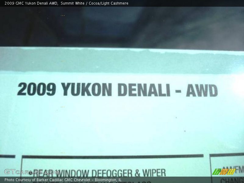 Summit White / Cocoa/Light Cashmere 2009 GMC Yukon Denali AWD