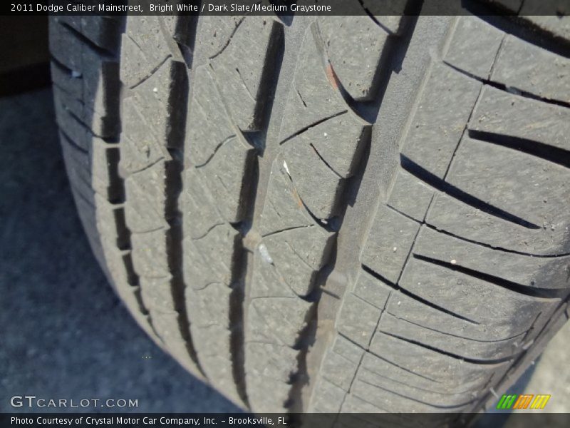 Bright White / Dark Slate/Medium Graystone 2011 Dodge Caliber Mainstreet