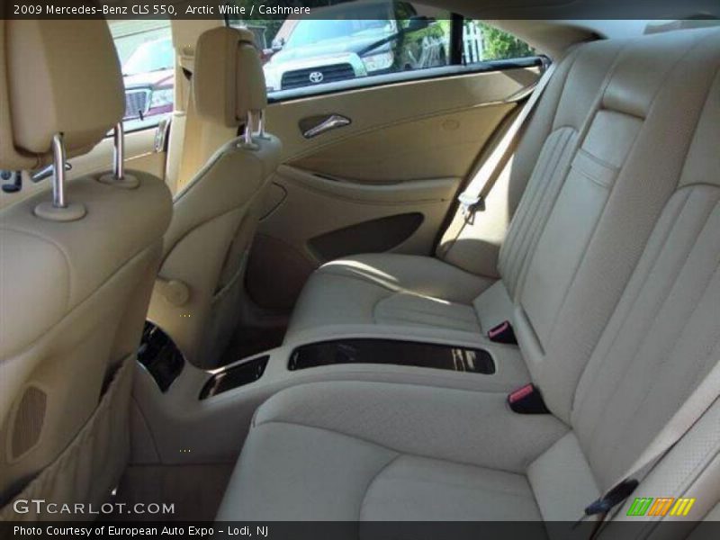 Arctic White / Cashmere 2009 Mercedes-Benz CLS 550