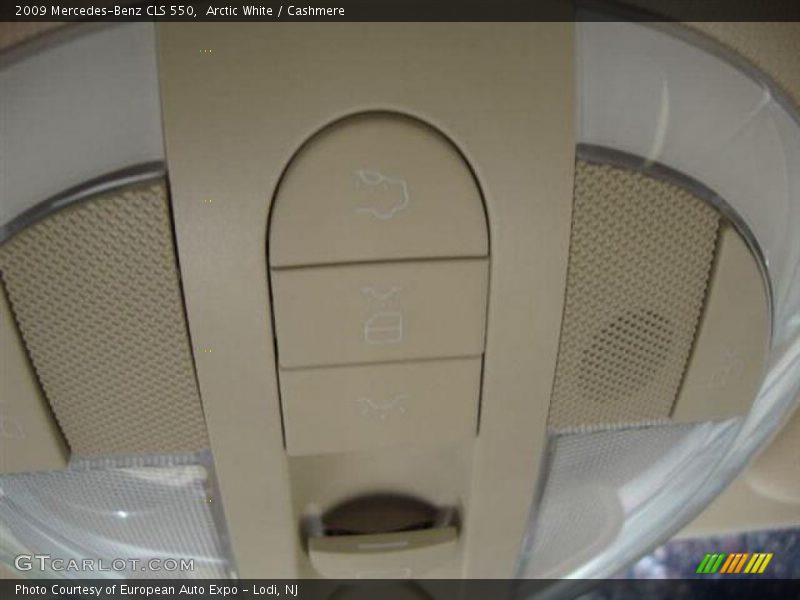 Arctic White / Cashmere 2009 Mercedes-Benz CLS 550