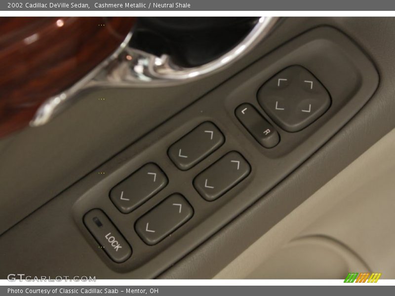 Cashmere Metallic / Neutral Shale 2002 Cadillac DeVille Sedan