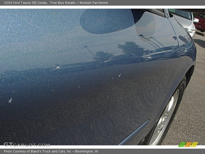 True Blue Metallic / Medium Parchment 2004 Ford Taurus SES Sedan