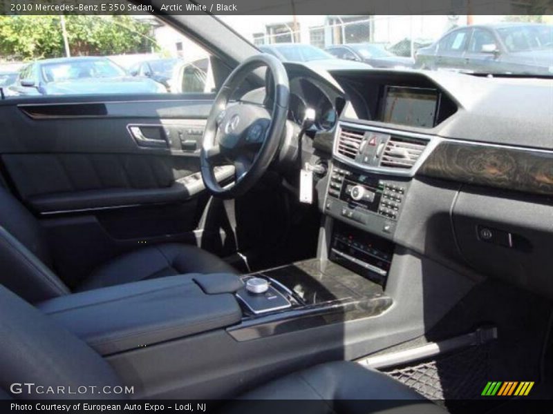 Arctic White / Black 2010 Mercedes-Benz E 350 Sedan