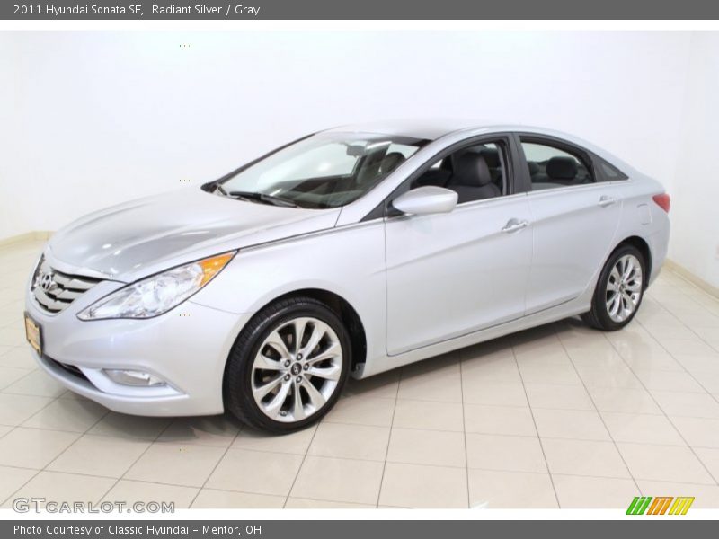 Radiant Silver / Gray 2011 Hyundai Sonata SE