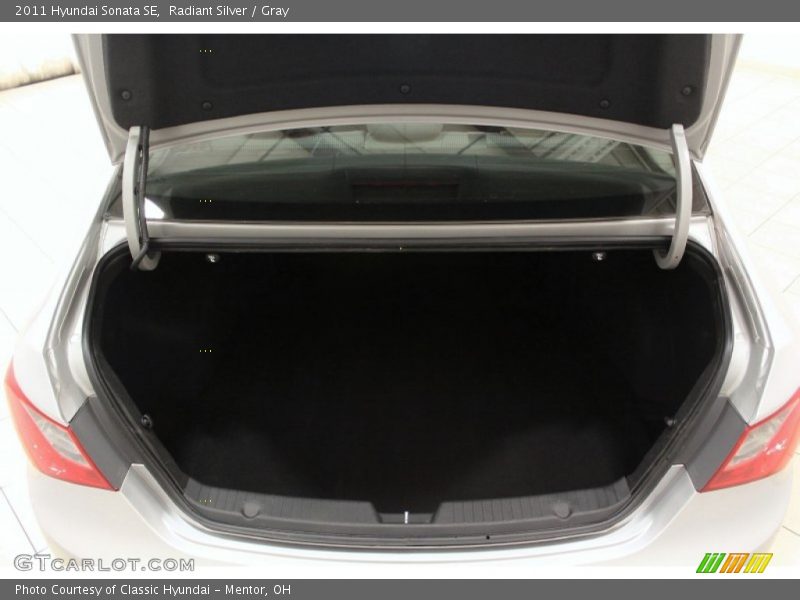 Radiant Silver / Gray 2011 Hyundai Sonata SE