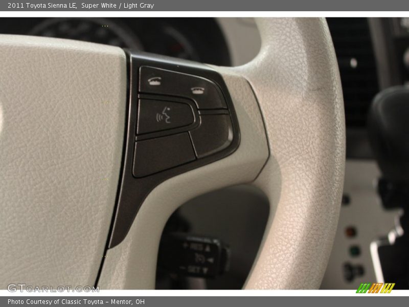 Super White / Light Gray 2011 Toyota Sienna LE