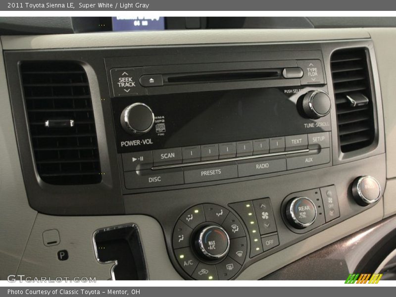 Super White / Light Gray 2011 Toyota Sienna LE