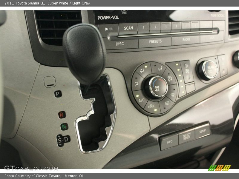 Super White / Light Gray 2011 Toyota Sienna LE