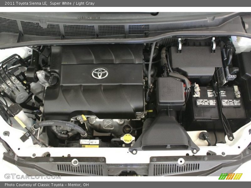 Super White / Light Gray 2011 Toyota Sienna LE