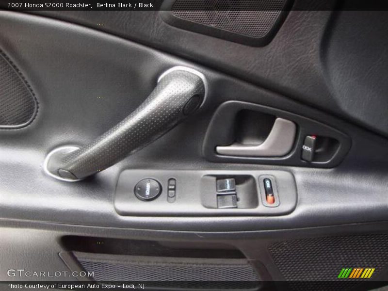 Controls of 2007 S2000 Roadster