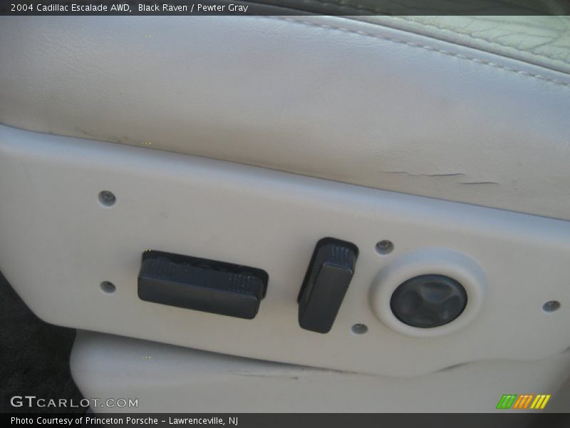 Black Raven / Pewter Gray 2004 Cadillac Escalade AWD