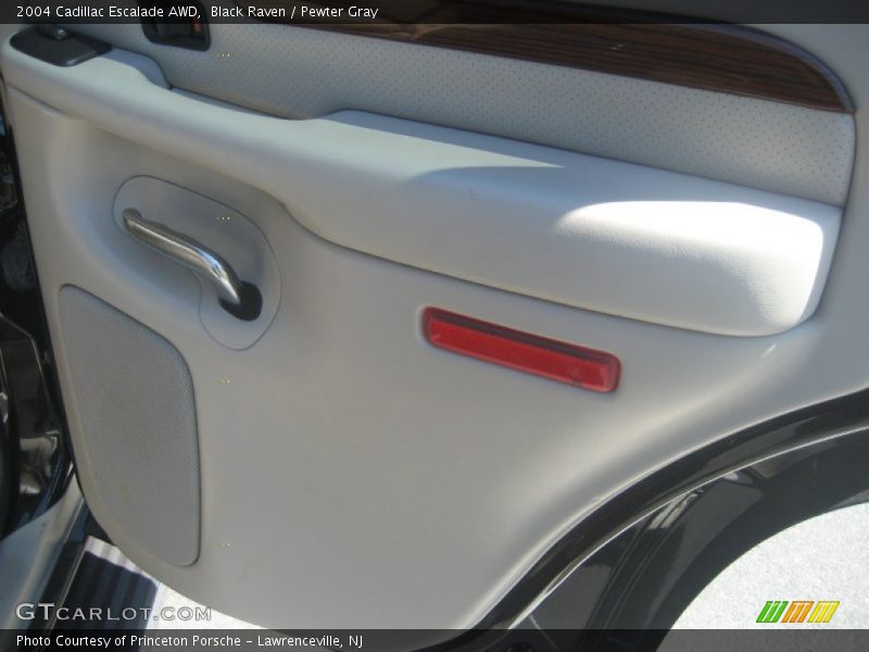 Black Raven / Pewter Gray 2004 Cadillac Escalade AWD