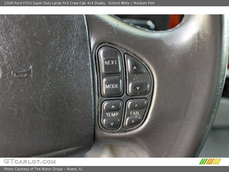 Controls of 2006 F350 Super Duty Lariat FX4 Crew Cab 4x4 Dually