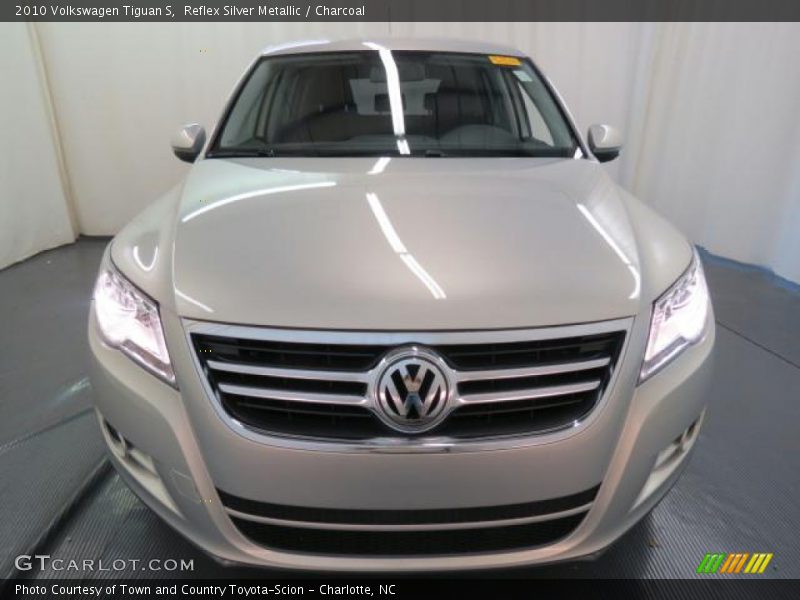 Reflex Silver Metallic / Charcoal 2010 Volkswagen Tiguan S