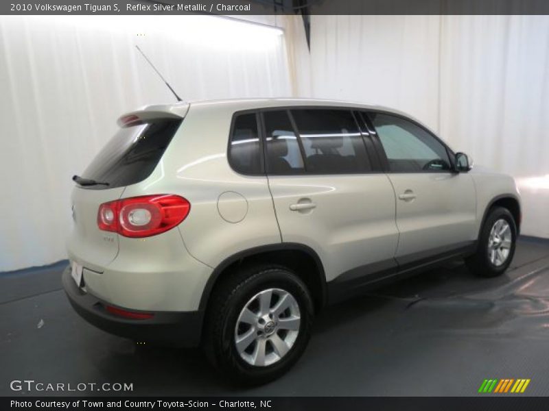 Reflex Silver Metallic / Charcoal 2010 Volkswagen Tiguan S