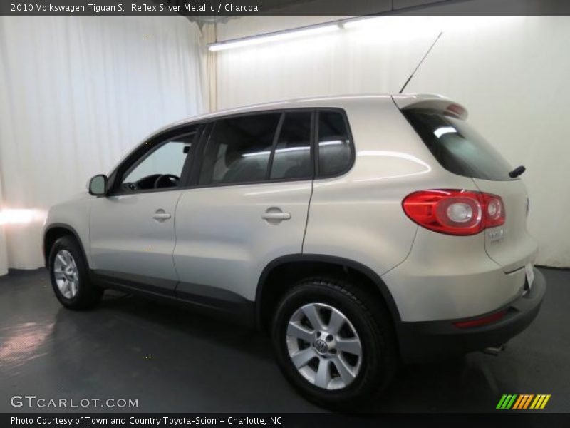 Reflex Silver Metallic / Charcoal 2010 Volkswagen Tiguan S