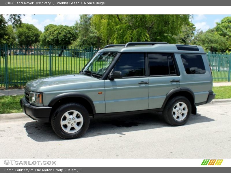 Vienna Green / Alpaca Beige 2004 Land Rover Discovery S