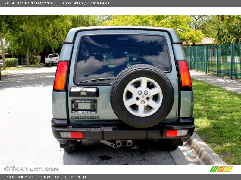 Vienna Green / Alpaca Beige 2004 Land Rover Discovery S