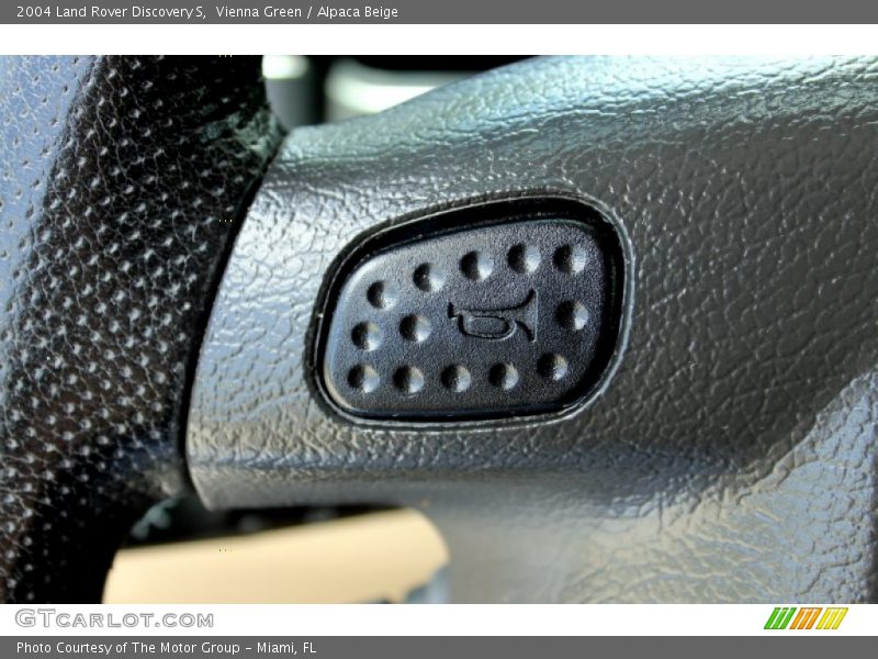 Vienna Green / Alpaca Beige 2004 Land Rover Discovery S