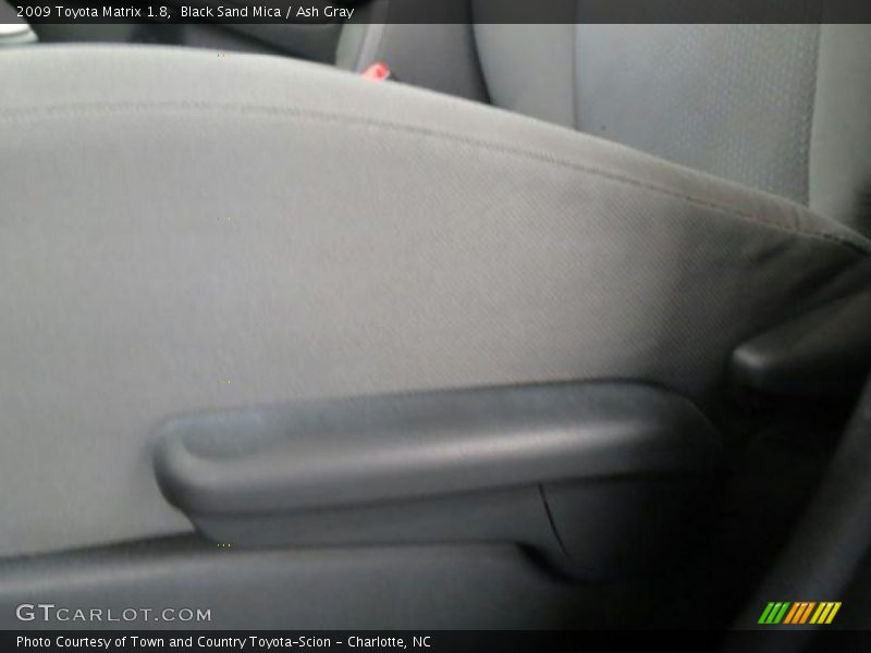 Black Sand Mica / Ash Gray 2009 Toyota Matrix 1.8