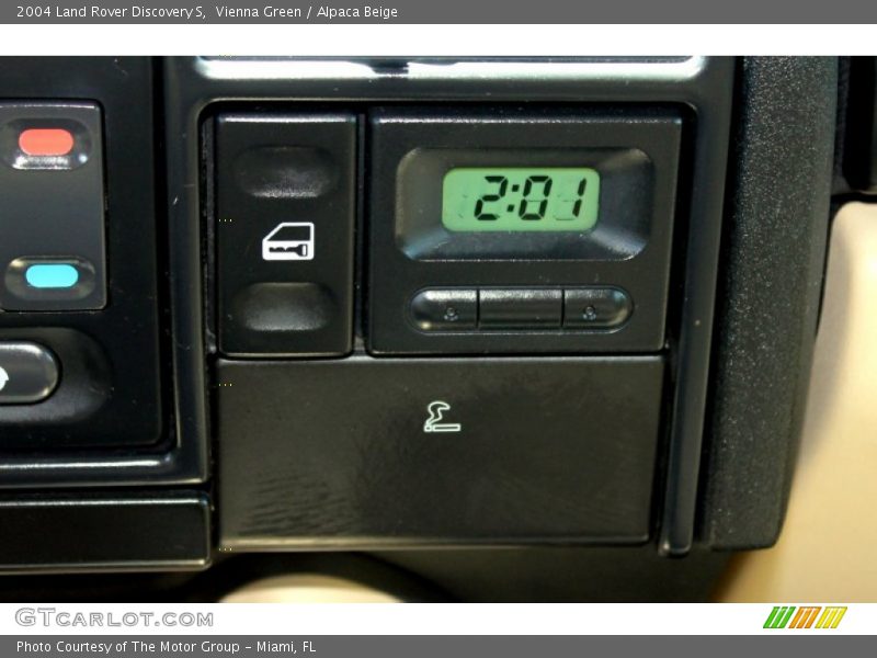 Vienna Green / Alpaca Beige 2004 Land Rover Discovery S