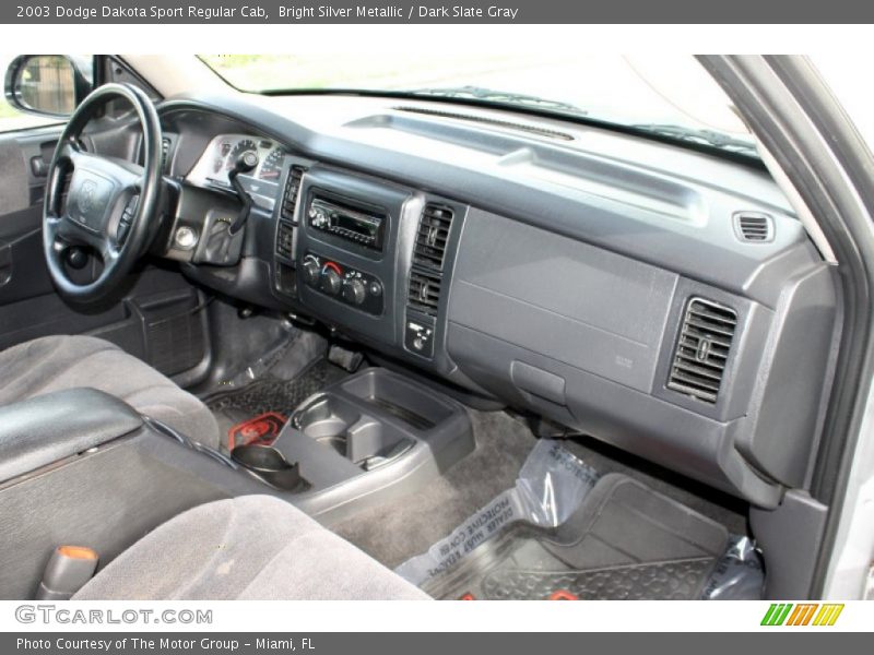Dashboard of 2003 Dakota Sport Regular Cab