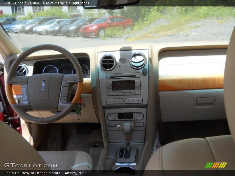 Merlot Metallic / Light Stone 2006 Lincoln Zephyr
