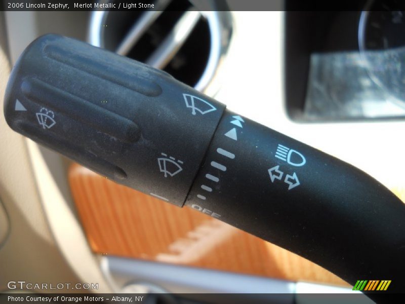 Merlot Metallic / Light Stone 2006 Lincoln Zephyr
