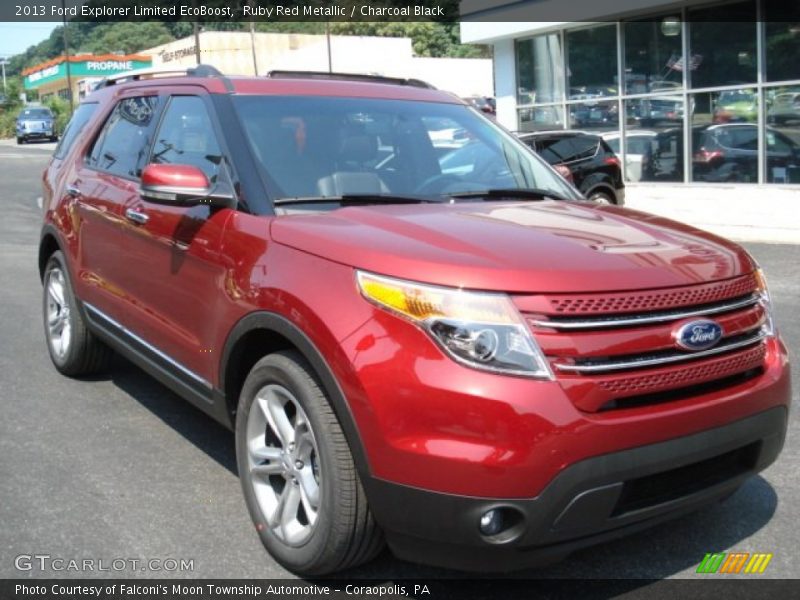 Front 3/4 View of 2013 Explorer Limited EcoBoost