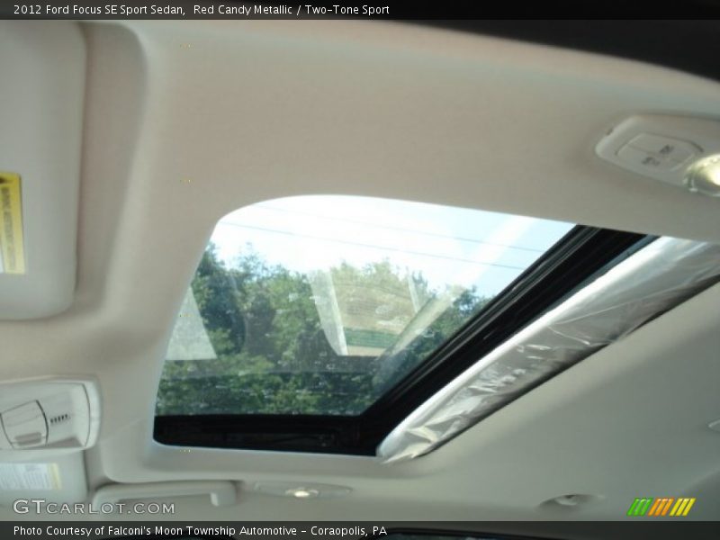 Red Candy Metallic / Two-Tone Sport 2012 Ford Focus SE Sport Sedan