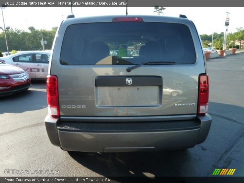 Mineral Gray Metallic / Dark Slate Gray 2011 Dodge Nitro Heat 4x4