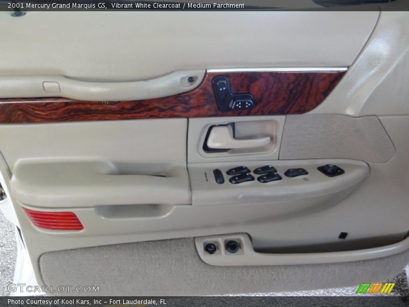 Vibrant White Clearcoat / Medium Parchment 2001 Mercury Grand Marquis GS
